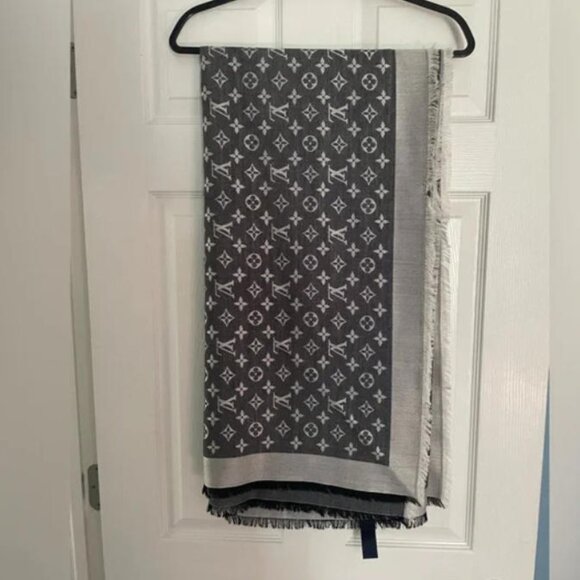 Louis Vuitton Monogram Denim Shawl - Picture 1 of 5